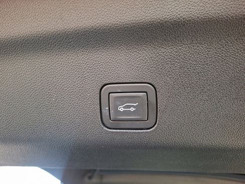 Used 2023 Chevrolet Tahoe RST w/ Sport Performance Package image 32