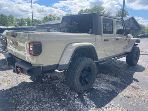 Used 2020 Jeep Gladiator Mojave AWD/4WD image 5