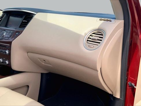 Used 2017 Nissan Pathfinder Platinum FWD image 19