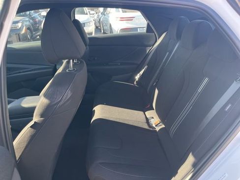 Used 2025 Hyundai Elantra SEL FWD image 14