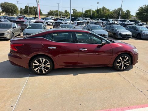 Used 2017 Nissan Maxima Platinum FWD image 6