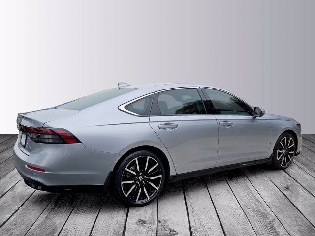 Certified 2023 Honda Accord Touring image 5