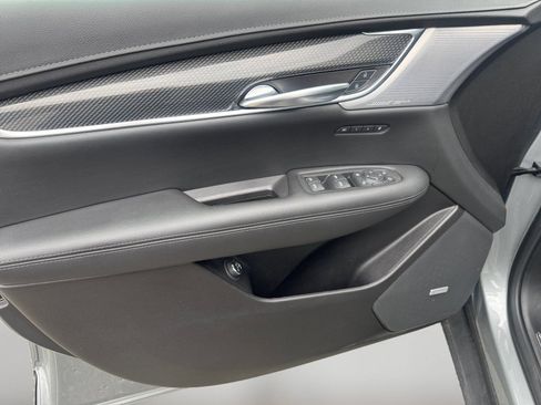 Used 2023 Cadillac XT5 Sportv AWD/4WD image 15