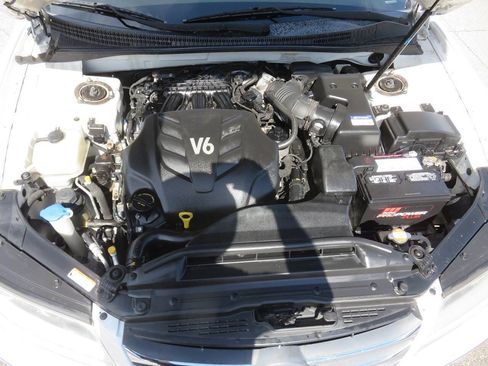 Used 2011 Hyundai Azera GLS w/ Premium Pkg 2 FWD image 36
