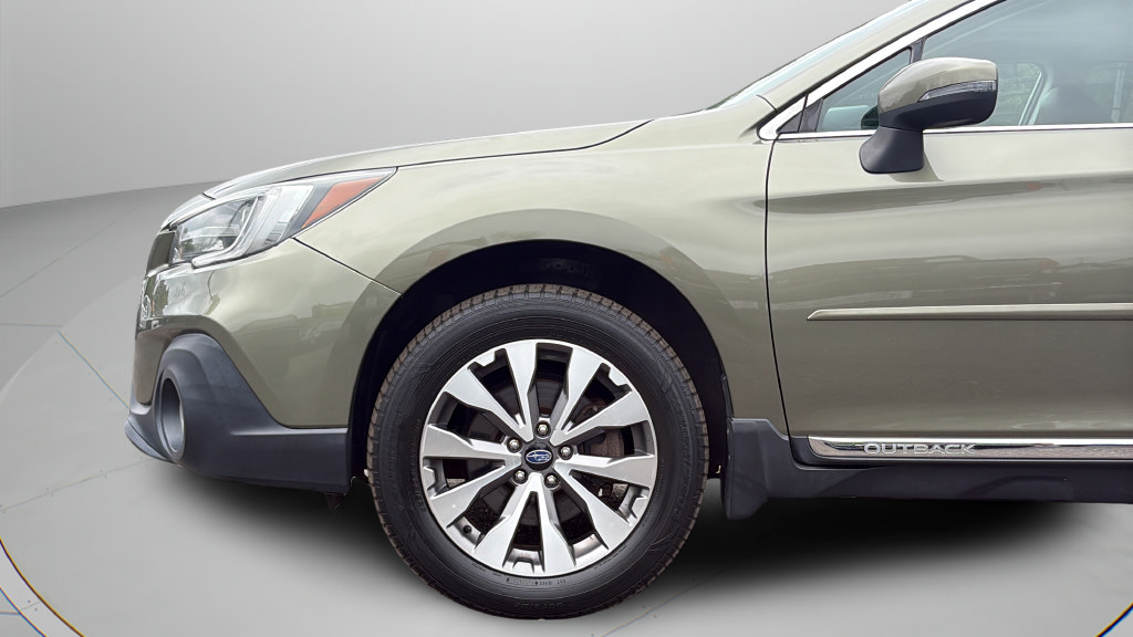 Used 2018 Subaru Outback 2.5i Touring AWD/4WD image 28