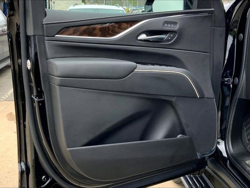 Used 2023 Cadillac Escalade Sport Platinum w/ LPO, ONYX Package AWD/4WD image 26