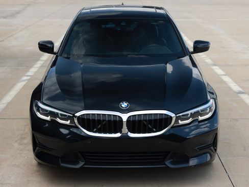 Used 2020 BMW 330i Sedan w/ Convenience Package RWD image 21
