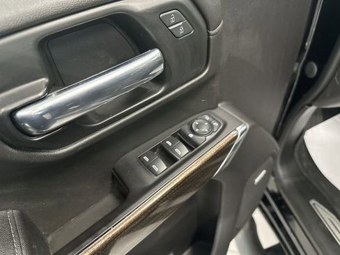 Used 2020 Chevrolet Silverado 1500 RST image 25