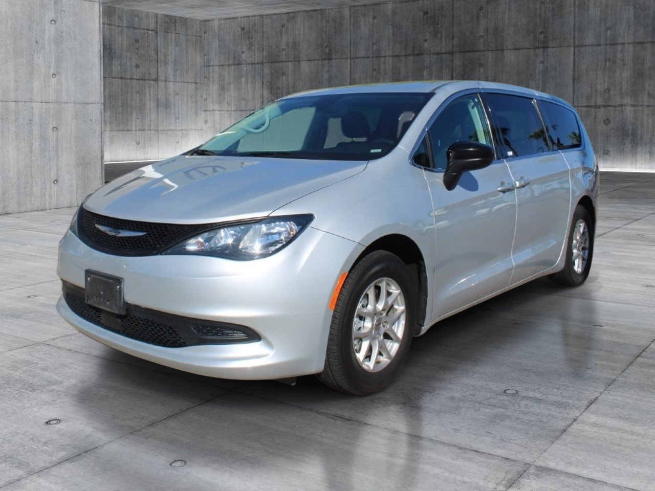 Used 2024 Chrysler Voyager LX FWD image 12