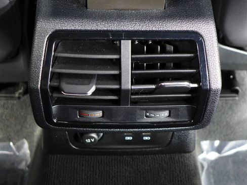 Used 2023 Audi Q3 2.0T Premium AWD/4WD image 24