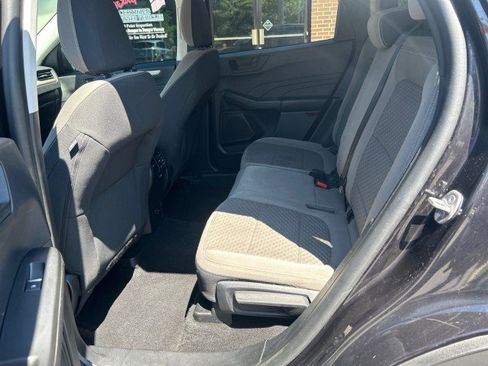 Used 2022 Ford Escape SE w/ Cold Weather Package AWD/4WD image 11