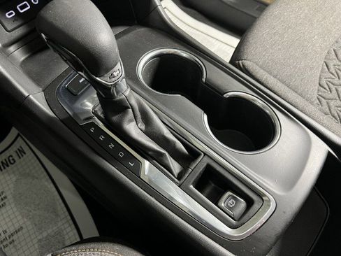 Used 2023 Chevrolet Equinox LT image 32