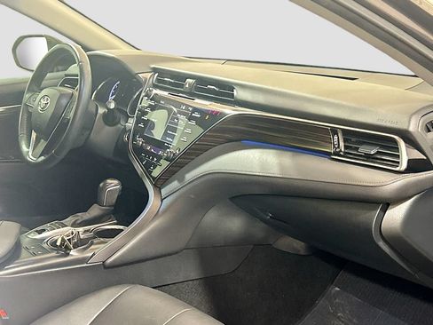 Used 2020 Toyota Camry XLE FWD image 27