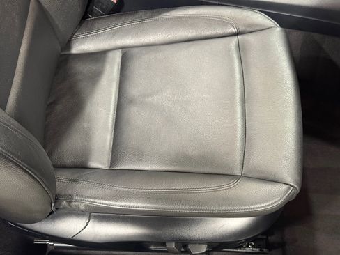 Used 2011 BMW 128i Convertible image 46