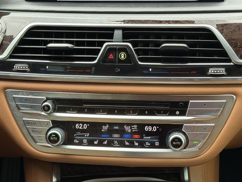 Used 2016 BMW 750i xDrive AWD/4WD image 6