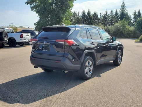 Used 2024 Toyota RAV4 XLE FWD image 4