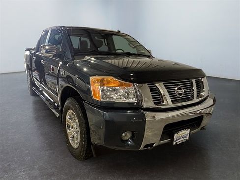 Used 2014 Nissan Titan SV w/ SV Value Truck Package image 7