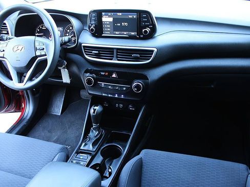 Used 2021 Hyundai Tucson SE FWD image 17