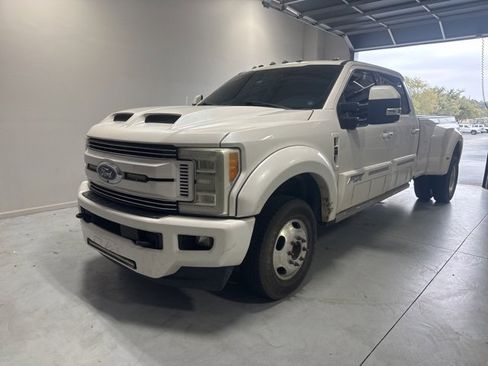 Used 2017 Ford F350 Lariat w/ Lariat Ultimate Package image 2