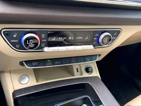 Used 2022 Audi Q5 e Premium Plus image 33