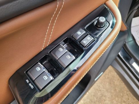 Used 2019 Subaru Outback 3.6R Touring image 21