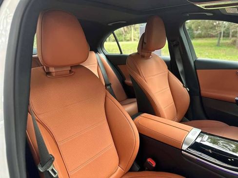 Used 2025 Mercedes-Benz C 300 4MATIC Sedan image 14