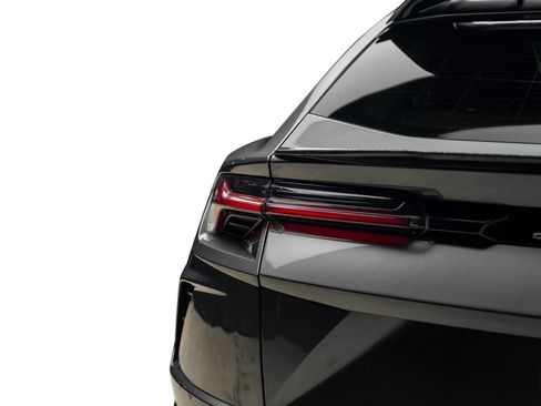 Used 2019 Lamborghini Urus AWD/4WD image 14