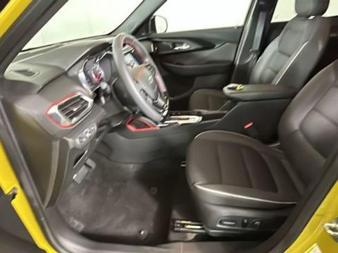 Used 2023 Chevrolet TrailBlazer RS w/ Technology Package AWD/4WD image 11