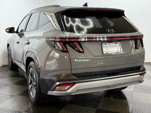 Certified 2025 Hyundai Tucson SEL image 9