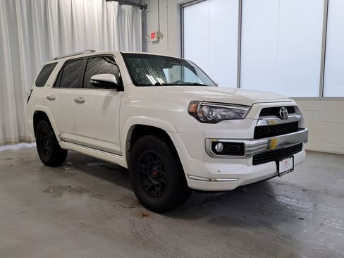 Used 2016 Toyota 4Runner Limited image 4
