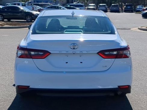 Used 2024 Toyota Camry LE image 6