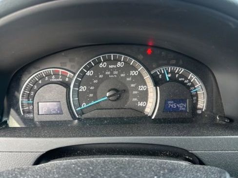 Used 2012 Toyota Camry SE image 3