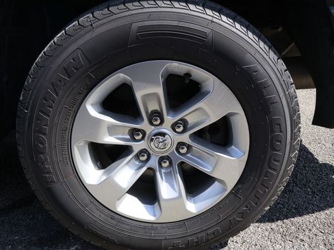 Used 2024 RAM 1500 Laramie AWD/4WD image 14