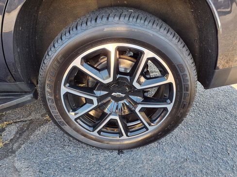 Used 2022 Chevrolet Tahoe RST w/ Luxury Package image 5