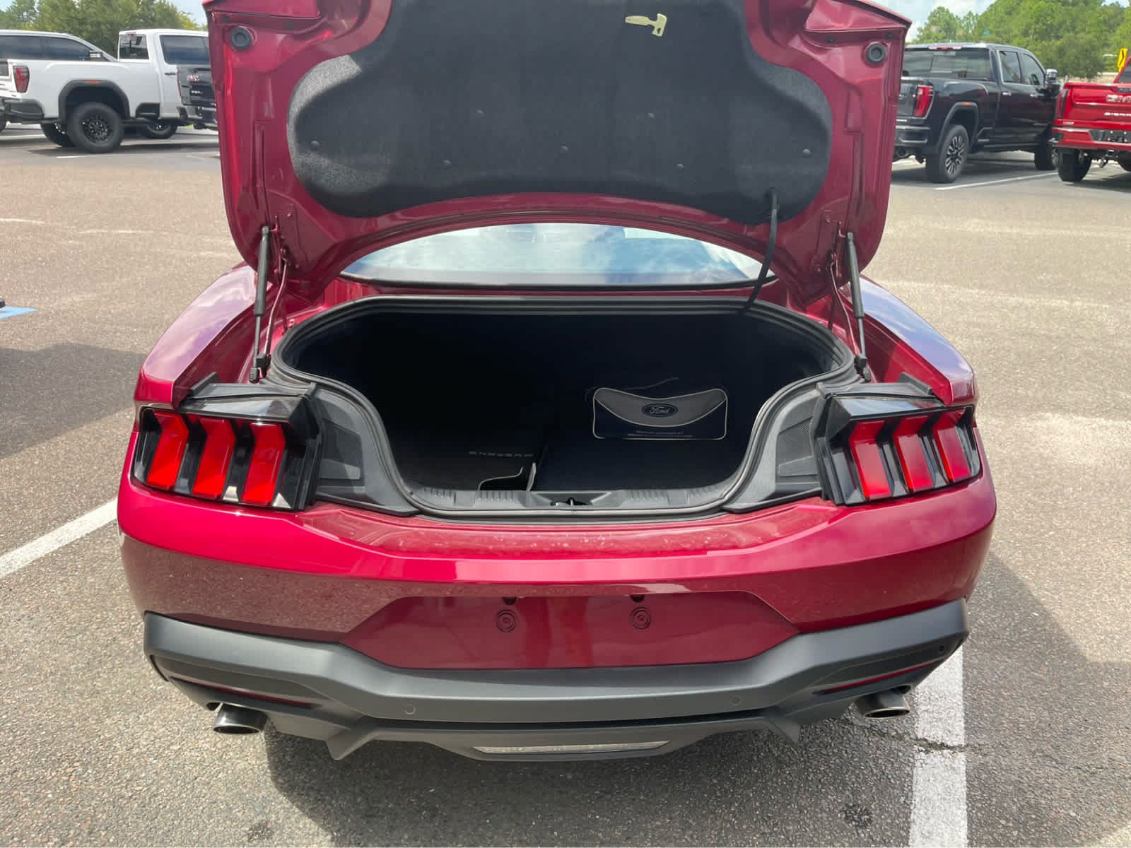 Used 2025 Ford Mustang Premium RWD image 20