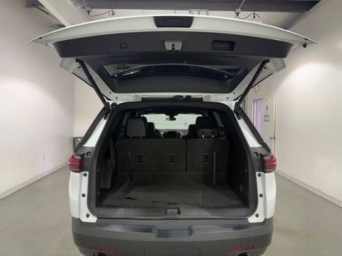 Certified 2023 Chevrolet Traverse LT image 8