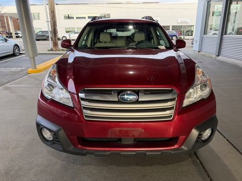 Used 2014 Subaru Outback 2.5i Premium image 2