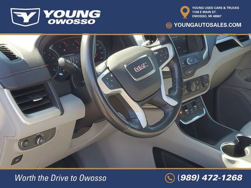 Used 2020 GMC Terrain SLE w/ Driver Convenience Package FWD image 9