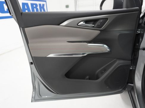 New 2026 Chevrolet Traverse LT w/ Sun and Wheel Package FWD image 13