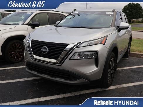 Used 2023 Nissan Rogue SV FWD image 11