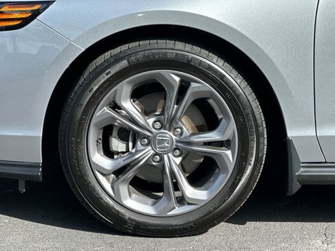 Used 2024 Honda Accord EX image 31