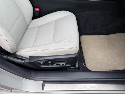 Used 2015 Lexus ES 350 w/ Luxury Package FWD image 19