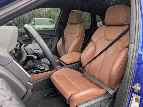 Used 2022 Audi Q5 e Prestige w/ Prestige Package image 29