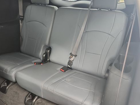 Used 2020 Buick Enclave Essence w/ Sound and Sites Package image 12