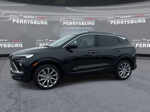 Used 2024 Buick Encore GX Avenir w/ Avenir Technology Package FWD image 4