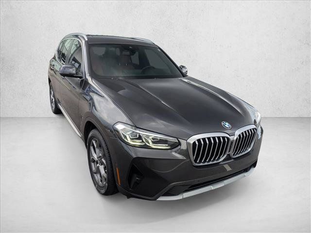 Used 2024 BMW X3 sDrive30i w/ Premium Package RWD image 3