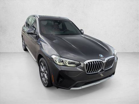 Used 2024 BMW X3 sDrive30i w/ Premium Package RWD image 3