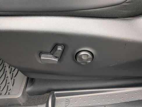 New 2026 Chrysler Pacifica Select image 22