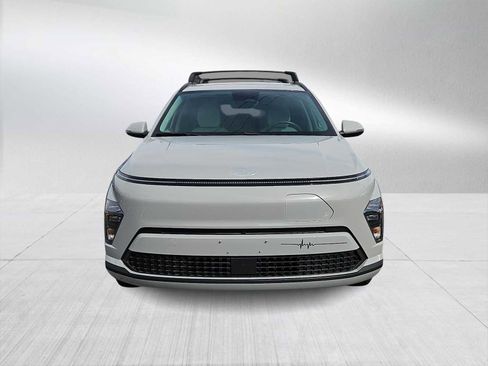 Used 2024 Hyundai Kona SEL image 3