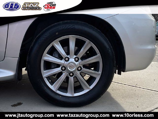 Used 2011 Lexus LX 570 4WD w/ Luxury Pkg image 10
